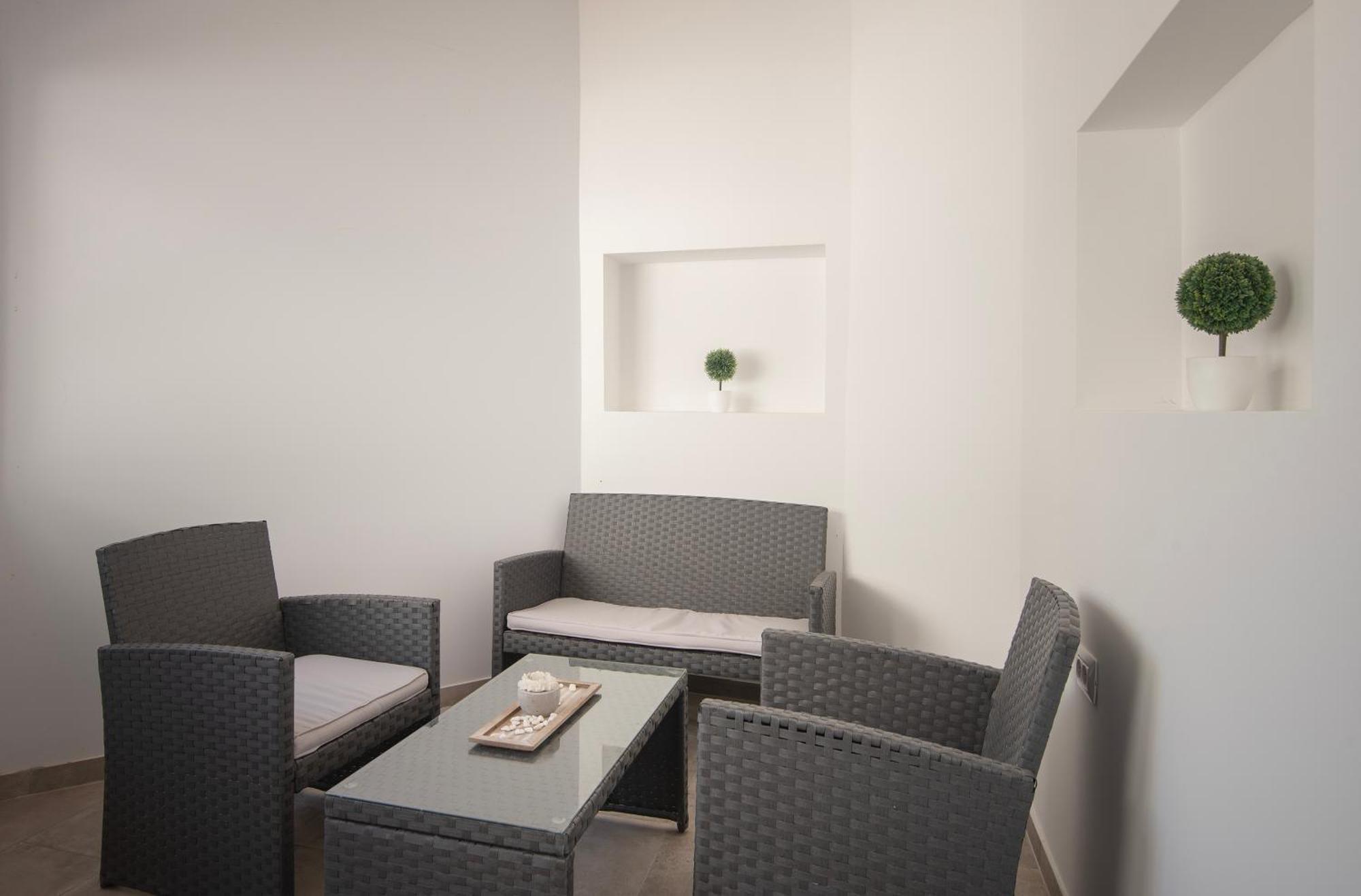 D&A City Center Apartments With Free Parking พูลา ภายนอก รูปภาพ