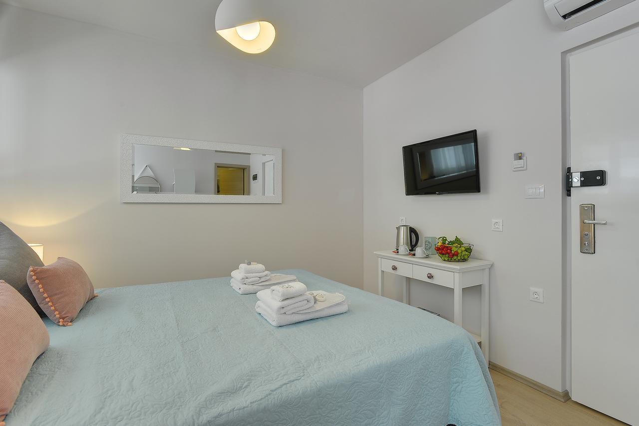 D&A City Center Apartments With Free Parking พูลา ภายนอก รูปภาพ