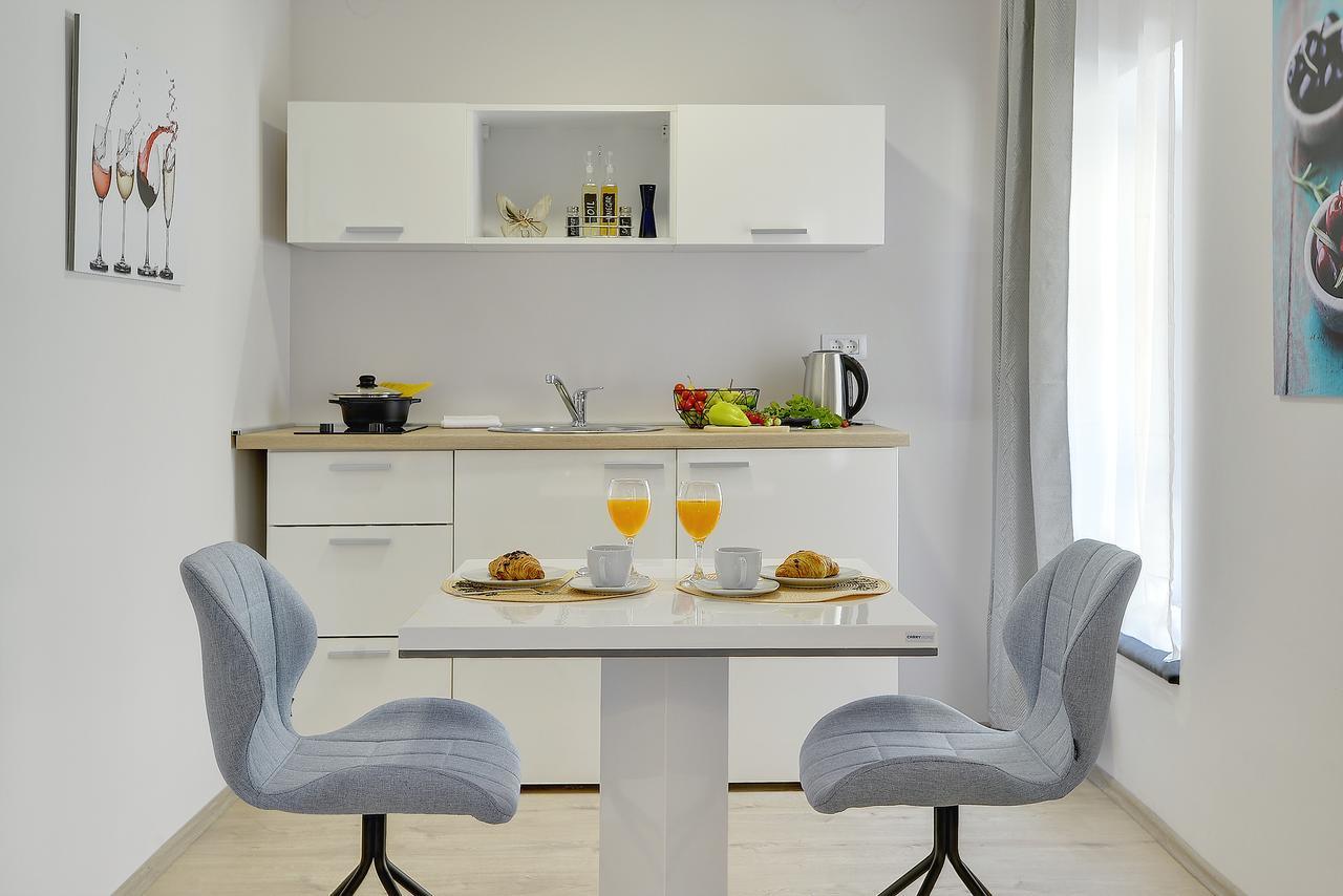 D&A City Center Apartments With Free Parking พูลา ภายนอก รูปภาพ