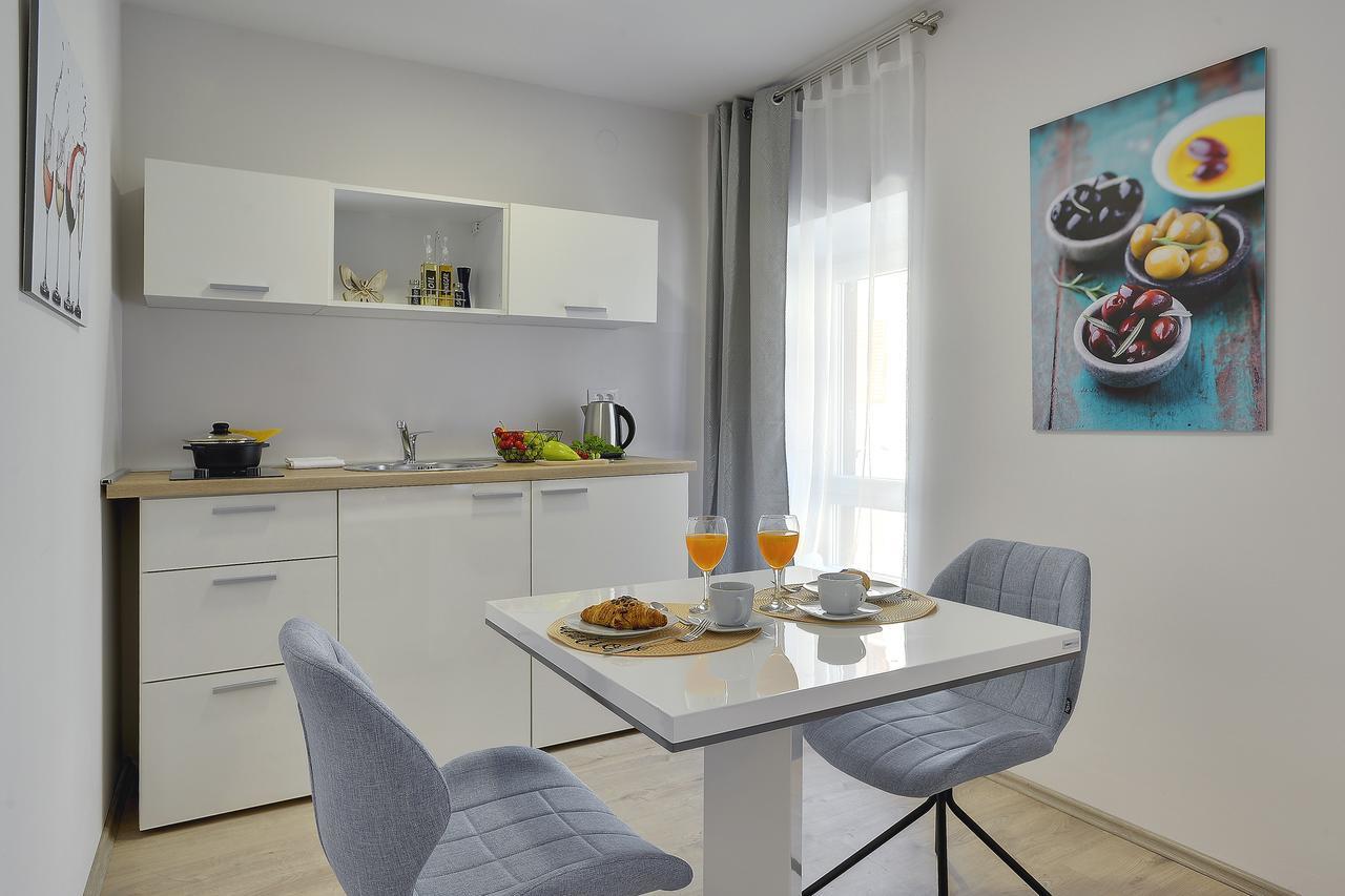 D&A City Center Apartments With Free Parking พูลา ภายนอก รูปภาพ