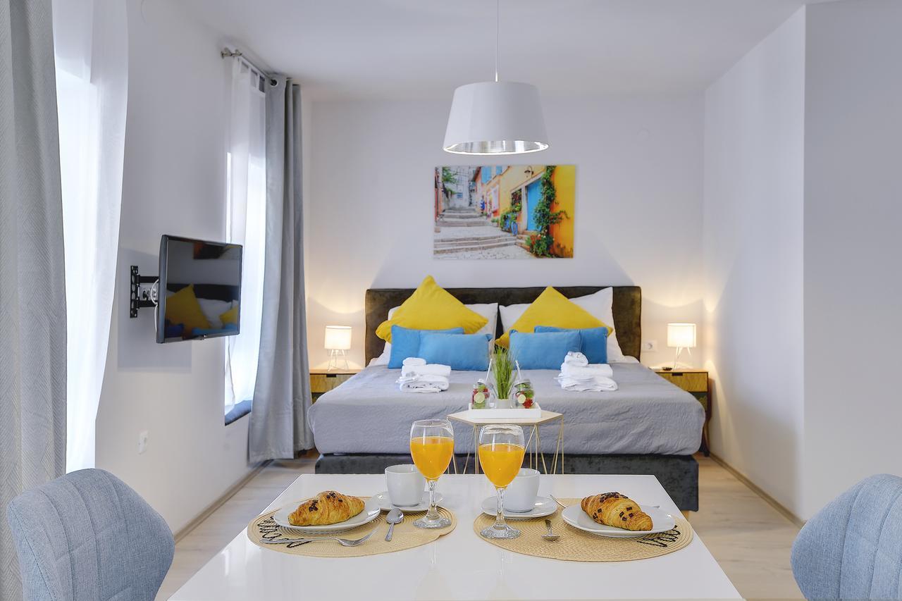 D&A City Center Apartments With Free Parking พูลา ภายนอก รูปภาพ