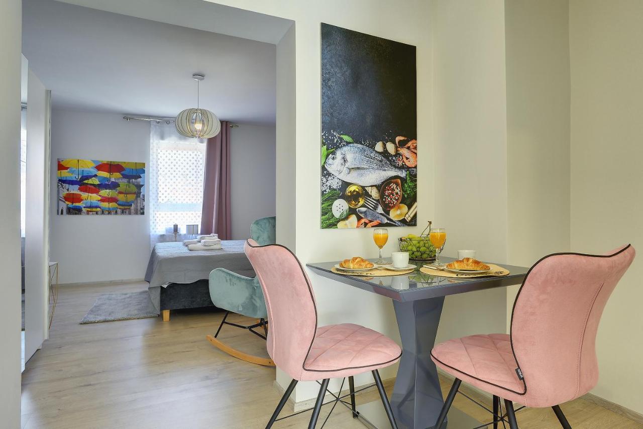 D&A City Center Apartments With Free Parking พูลา ภายนอก รูปภาพ
