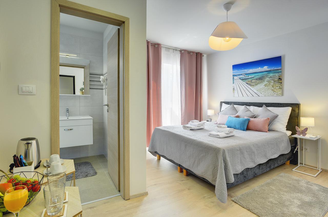 D&A City Center Apartments With Free Parking พูลา ภายนอก รูปภาพ