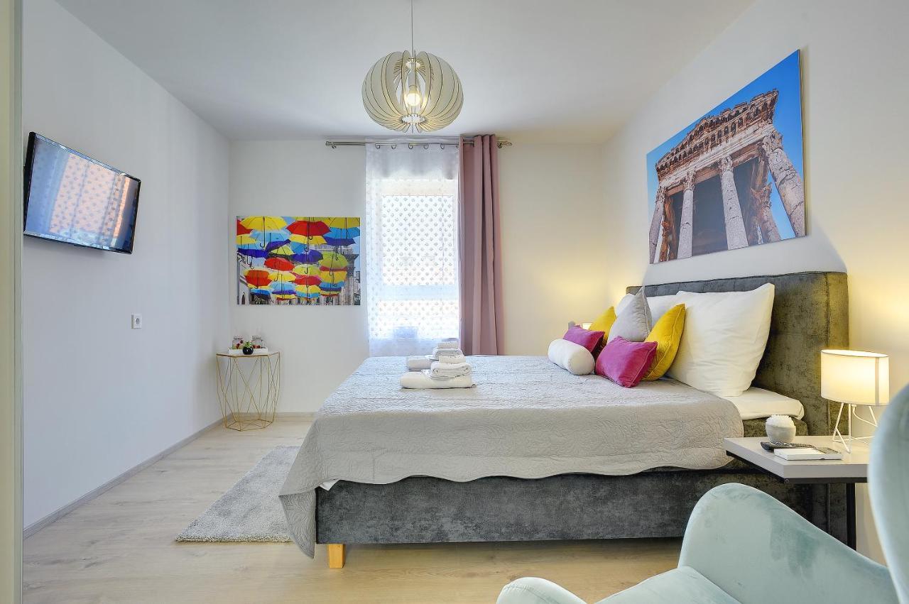 D&A City Center Apartments With Free Parking พูลา ภายนอก รูปภาพ